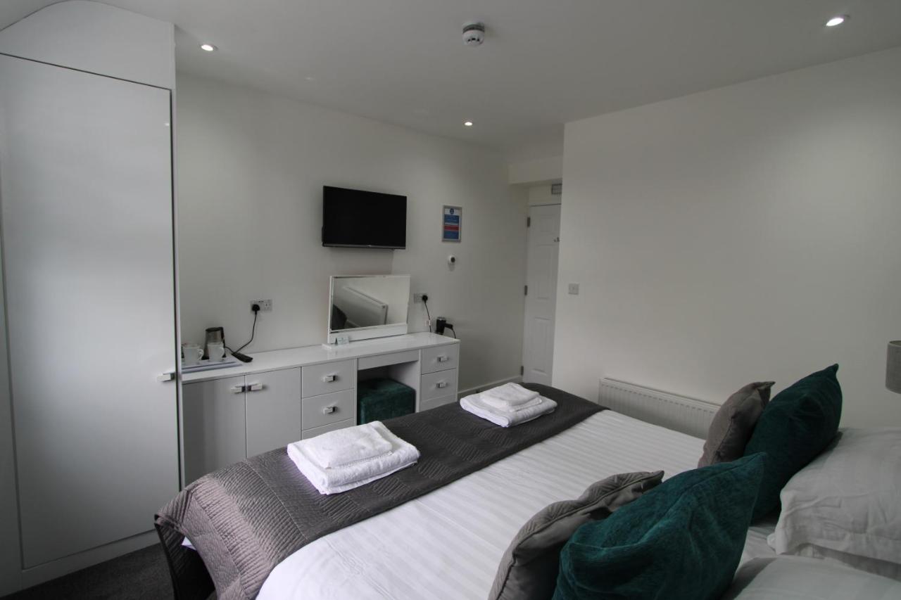 Rose And Crown Hotel & Hope And Anchor Bar Goodwick Экстерьер фото