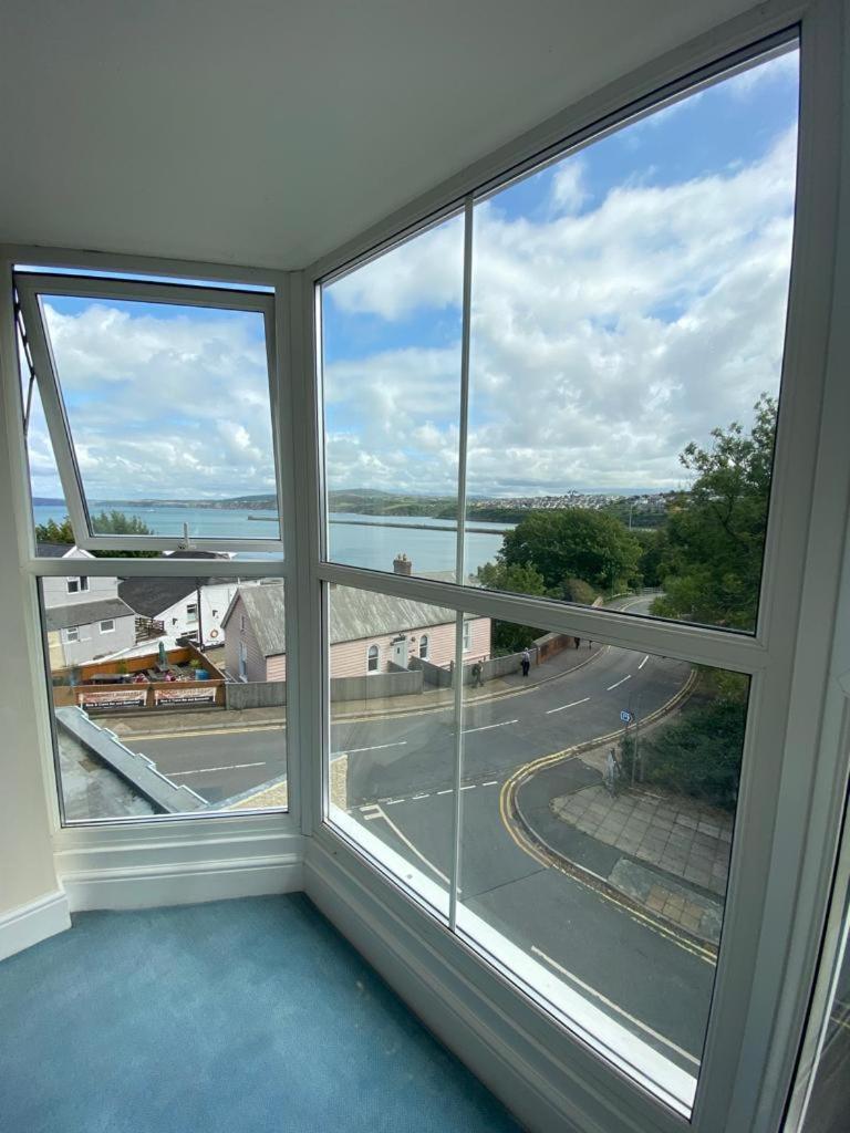 Rose And Crown Hotel & Hope And Anchor Bar Goodwick Экстерьер фото