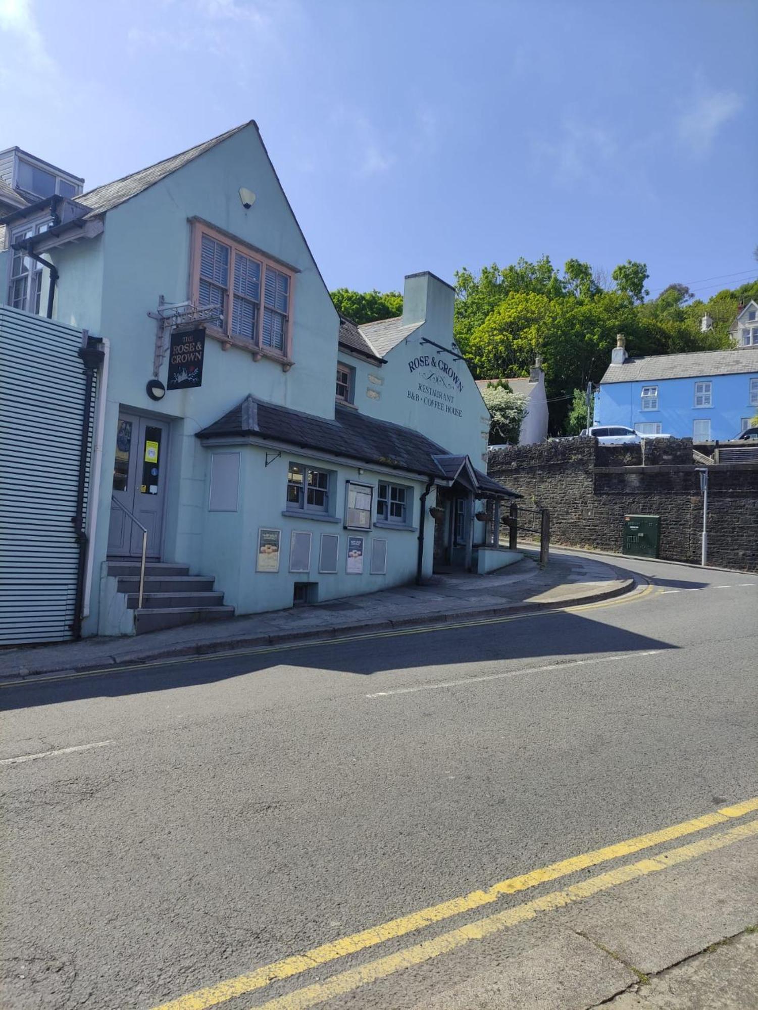 Rose And Crown Hotel & Hope And Anchor Bar Goodwick Экстерьер фото
